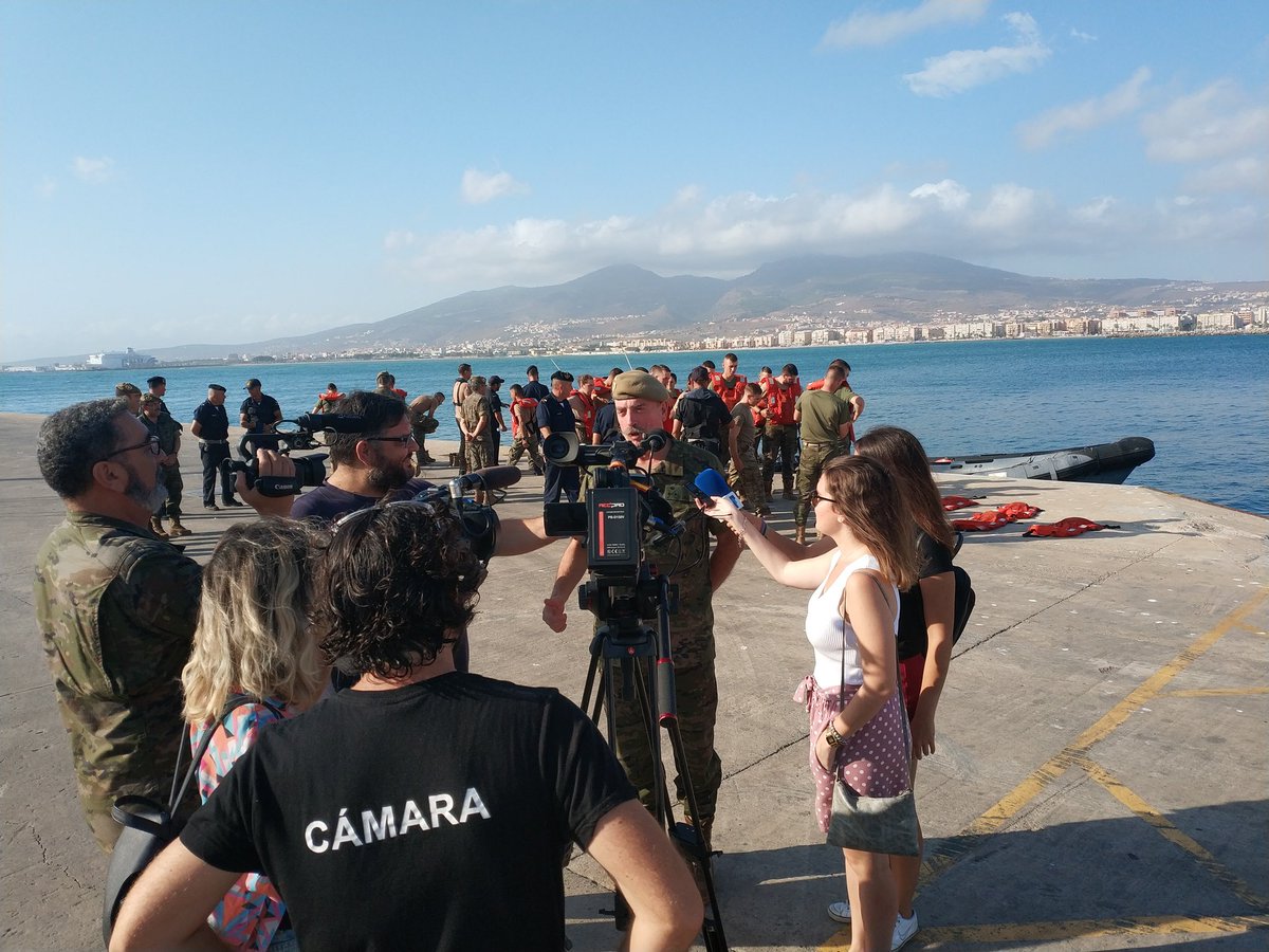 COMGEMEL_ET's tweet photo. El #COMGE, q realizaba una visita de inspección para ver las diversas actividades, atendió a los MCS. https://t.co/M1nMAEj0qA