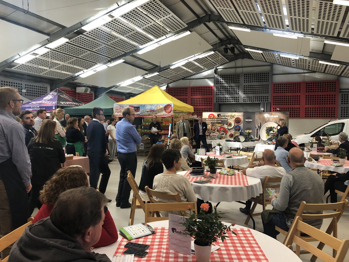LocalFlavoursUK's tweet photo. @valerieb @norfolkshow @WhoBuysMyFoodUK @uniofeastanglia Welcoming the standholders and about to officially open the show #LF18 https://t.co/8xrplv3y5e