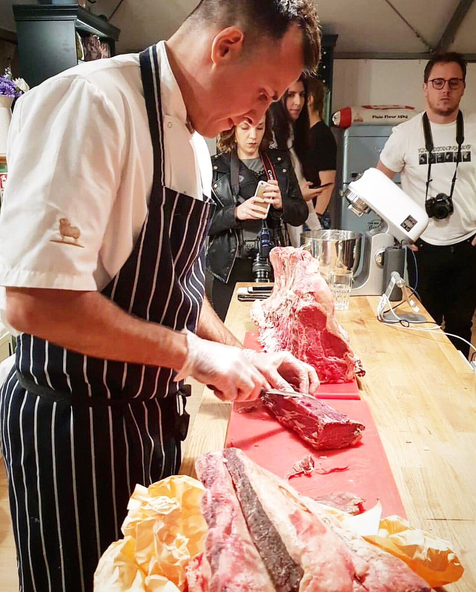 YoungsCareersUK's tweet photo. Are you game? Our Executive Chef showcasing the finest locally sourced Game on our menus this Autumn. We are committed to ongoing development allowing you to showcase creativity &amp; innovation, ensuring that our chefs continue to evolve. Time to join -> https://t.co/7O4utopjjU https://t.co/9pa4Bij8IB