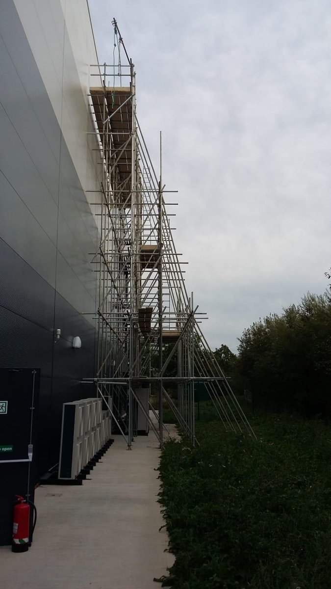 A recent job we completed for a Hertfordshire Sign company. We needed to have a buttress on it as no physical ties were able to be put in. Excellent tidy job completed by the team.