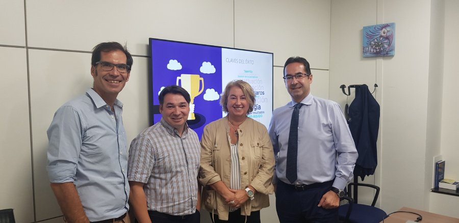 ENCAMINA's tweet photo. Día fantástico para @ENCAMINA tras cerrar con éxito el proyecto #cloud que hemos realizado para #RealeITES. Una prueba más de que trabajando juntos y compartiendo ideas innovadoras, el éxito está asegurado 😀 https://t.co/bpEEXLzhqX