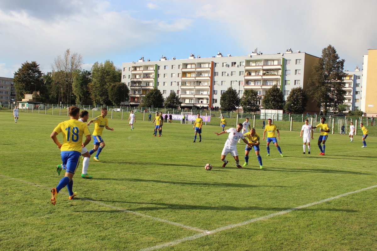 MKS_Slask's tweet photo. #MKSŚląskŚwiętochłowice #ŚląskŚwiętochłowice #ArkaGdynia #Gdynia #Ekstraklasa #Puchar #PZPNPuchar #PZPNPucharPolski #PZPN  #Świętochłowice #Świony #SlaskiZPN #HAIZIVliga #IVliga #Swietochlowice #Swiony #FOTO https://t.co/FyAjm4HO2T