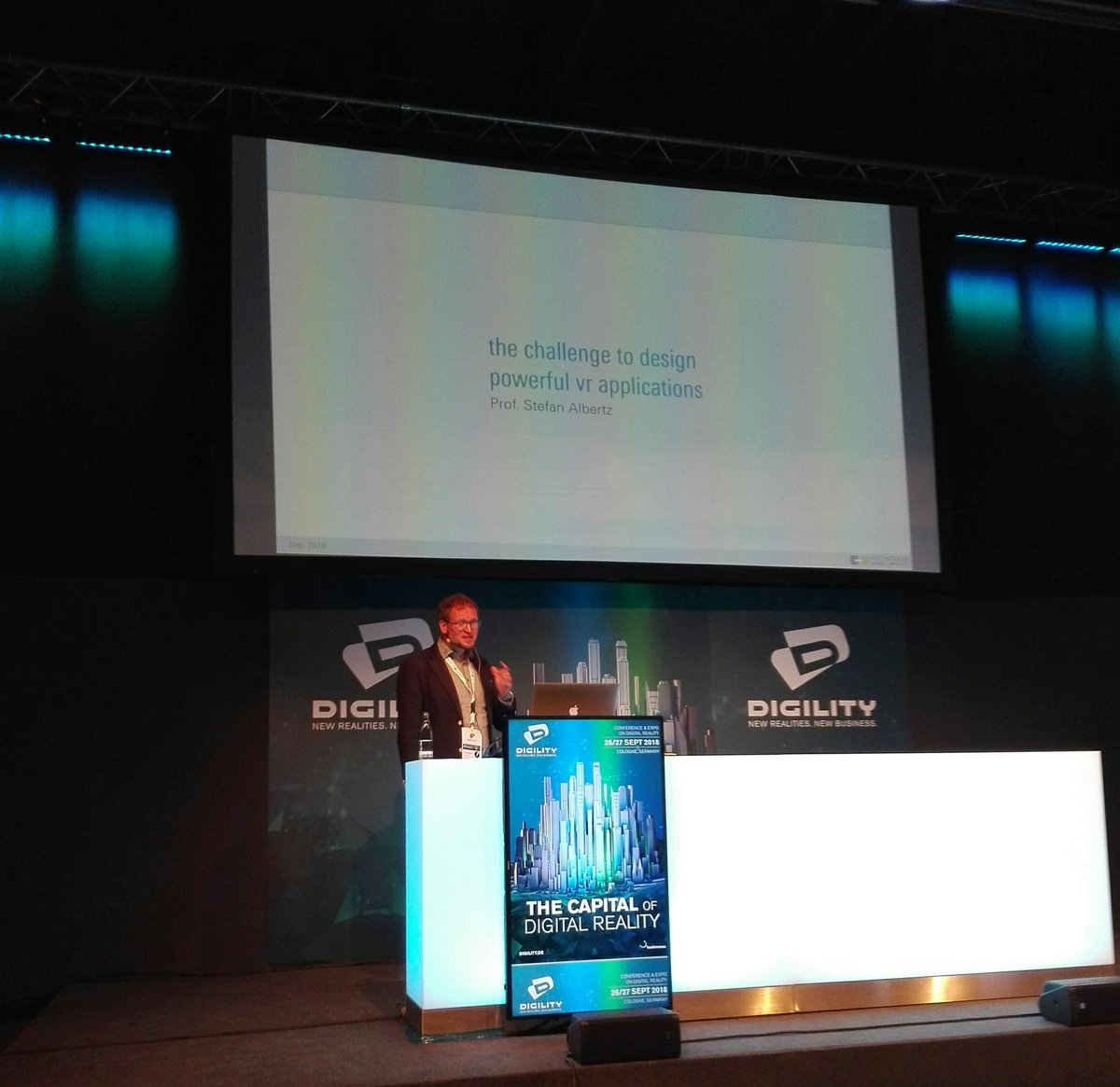 incastraining's tweet photo. The challenge to design powerful VR application - some nice stuff at the developer stage #DevConDigility #DIGILITY18 https://t.co/mrRHXkLvby