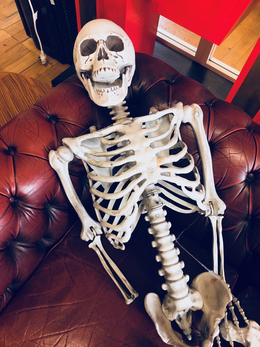 Today's obscure office chat:

"We've come to pick up the coffin"... 

"Is the skeleton coming too?"

<a href="/HalloweenMcr/">halloweenMCR</a> @ManchesterBID #HalloweenMCR 💀