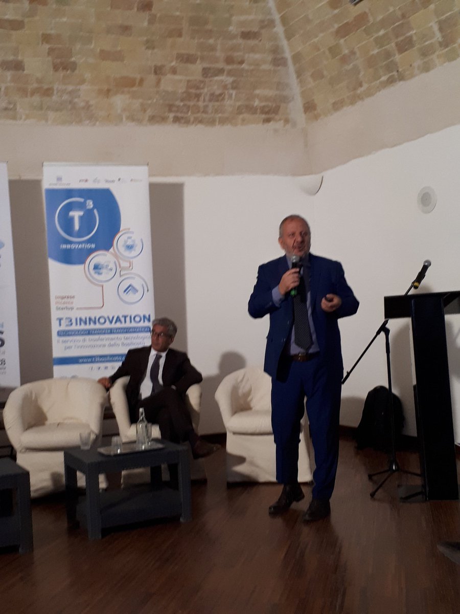 T3_Basilicata's tweet photo. #Innovationdays2018, - Marco Casagni - Responsabile Unità Trasferimento Tecnologico @ENEAindustria: "Lo strumento più importante è quello della #collaborazione con le imprese. Solo attraverso la collaborazione nascono nuove idee e progetti ." https://t.co/zYkEMcshhM