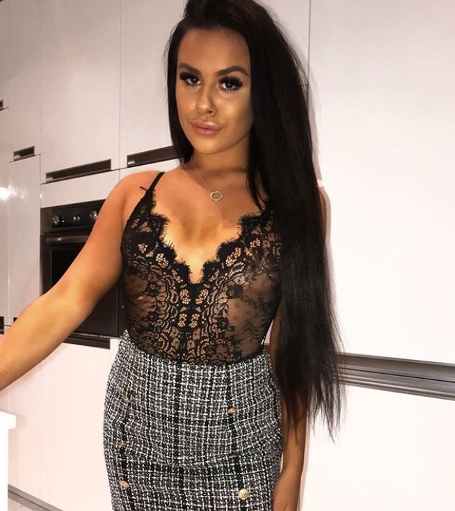catwalkuk_'s tweet photo. How cute does @maisie_croft look in our Kiera skirt?😍 This would look amazing teamed with a lace bodysuit for a night out❤️✨ #instablogger #blogger #bloggerstyle #bloggerinspo #lotd #autumn #outfitofthday #outfitinspo #ootd #lotd #catwalkqueen https://t.co/Lmh66rH63h