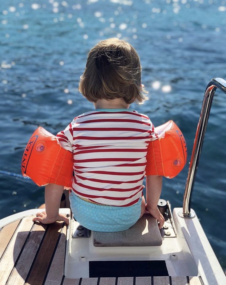 Mayoparasol's tweet photo. Merci à @home_marie_charlotte pr cette photo 2 de son p’tit bout &amp; sa #marinière #antiUV Sophie à Saint Malo, voir : https://t.co/M7QBbOXR2w https://t.co/96R9BcuS0j