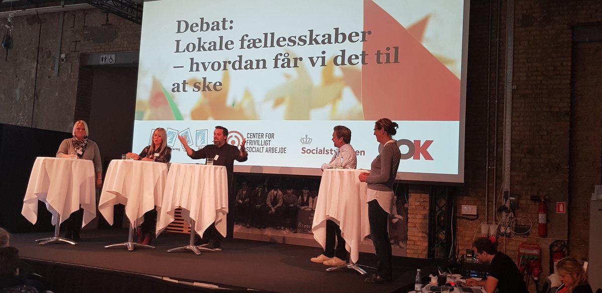 LauraAuken1's tweet photo. Kan mursten og bygget miljø skaber nye fællesskaber? 
@Realdaniadk har gode erfaringer. Men det kan være svært at opbygget langvarige partnerskaber med lokale foreninger med 1-årig økonomi og få midler til  drift. Her mangler off. Støtte, siger @Per_Schulze #dkcivil #kompoldk https://t.co/NufB0APnhI