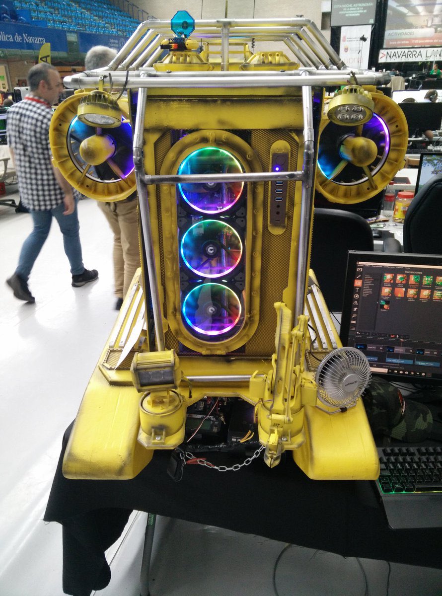 navarralanparty's tweet photo. Agradecemos la presentacion en exclusiva en #NavarraLANParty del modding de @HardkModder Finalmente ha conseguido el 4 puesto en votación popular en la CaseMOD Thermaltake Invitational Season 1 
¡Felicidades crack! 👏🏻
https://t.co/nh9hDcAXLr https://t.co/19vNA8e4Gn