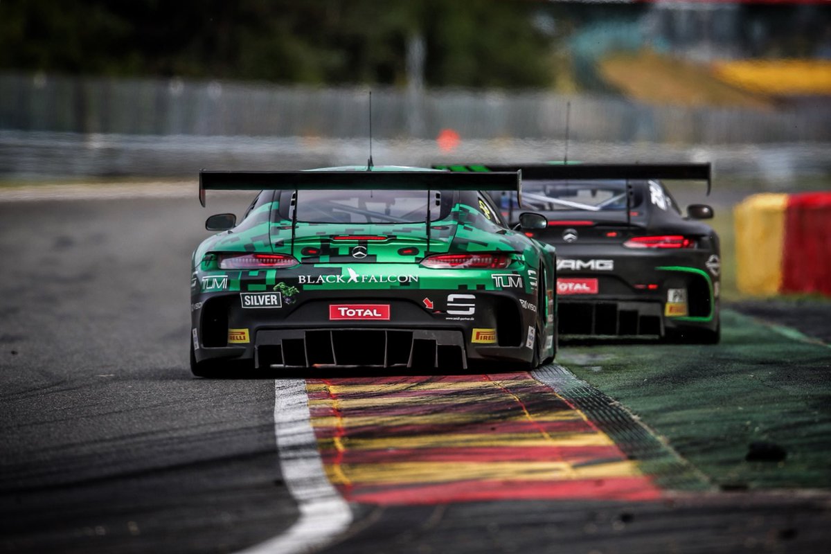 GTendurance_'s tweet photo. 🖤💚 #WingWednesday with the @TeamBlackFalcon #amg6 & the @StrakkaRacing #amg43
#goodluck🍀 at Barcelona to @abdulaziztf #huberthaupt & #gabrielepiana in #HULK & also to @MaxiBuhk @Max_Goetz & @alvaroparente in the #43
📷 @BlancpainGT
#gtendurance #gtracing #amg #mercedesamg #gt https://t.co/eemI9G1gCH