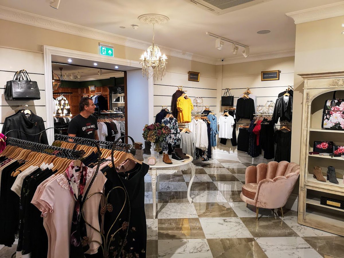 senkenkendesign's tweet photo. Congratulations to @RobertGoddard on the opening of their new store in Huntingdon, designed by SKK Design. Offers a beautiful retail environment and a great range of quality merchandise.
#retail design #retail interiors #architecture #skkdesign https://t.co/UjCS7tpApL
