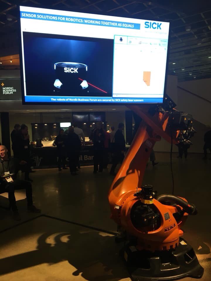 PenttiRantanen's tweet image. The robots of Nordic Business Forum are secured by SICK safety laser scanners! #sick #sensorintelligence #NBForum2018