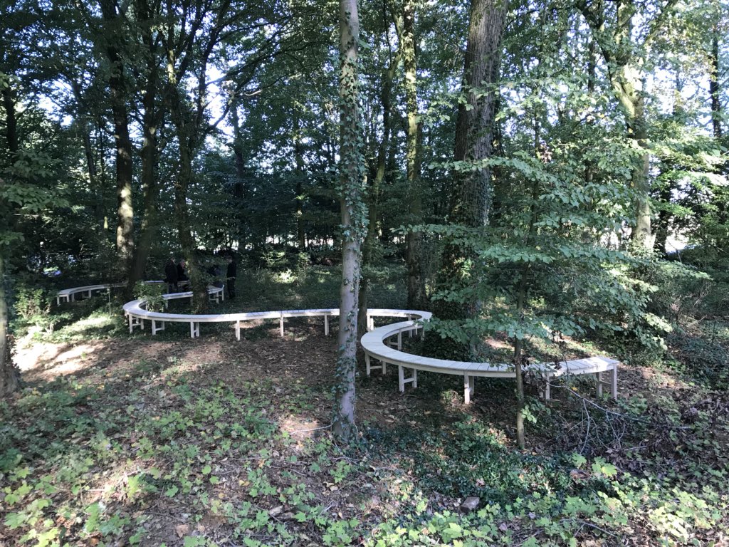 Oxfordplanters's tweet photo. We’ve had the most amazing time making and installing this stunning @Accoya bench - verified as being the longest true Accoya bench in the World @FisherTomlin @ArnoldLaver https://t.co/mGjp9uu0sO