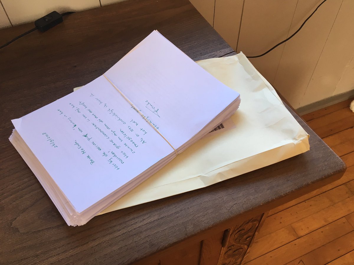 FemkeRoobol's tweet photo. Nu een eindje wandelen met dit prachtige weer. Eindelijk de #drukproef van Koning in het noorden af. Nog een maand voor hij verschijnt! https://t.co/uowqKAK0xN