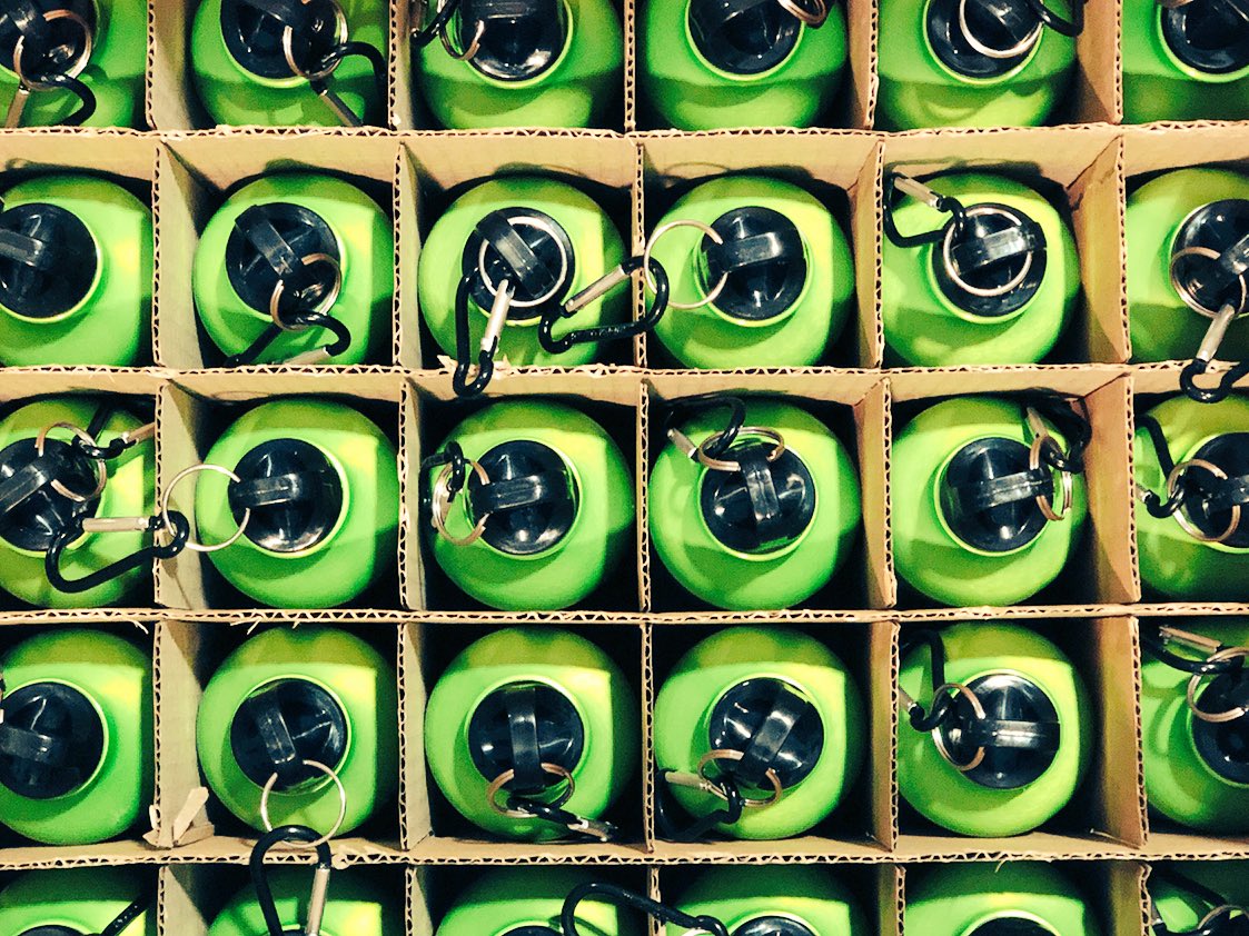 ander80's tweet photo. 150 stainless steel reusable bottles received on time for National @refillLondon Day on 27 Sept. thanks to @WiseUpToWaste for these! @greenerhackney @hackneycouncil #iwillrefill #zerowastehackney #zerowastelondon https://t.co/s28p2WX3ec