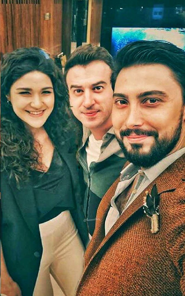 privdiyarinda's tweet photo. Napim onlar da yan yana dursalarmış🤫
Özür dilerim Senem, Özür dilerim Belfu😑
#EsAli | #TemDuy
#DuyguÜstünbaş | #TemmuzGürkanKaraca https://t.co/1yyUz91S5H
