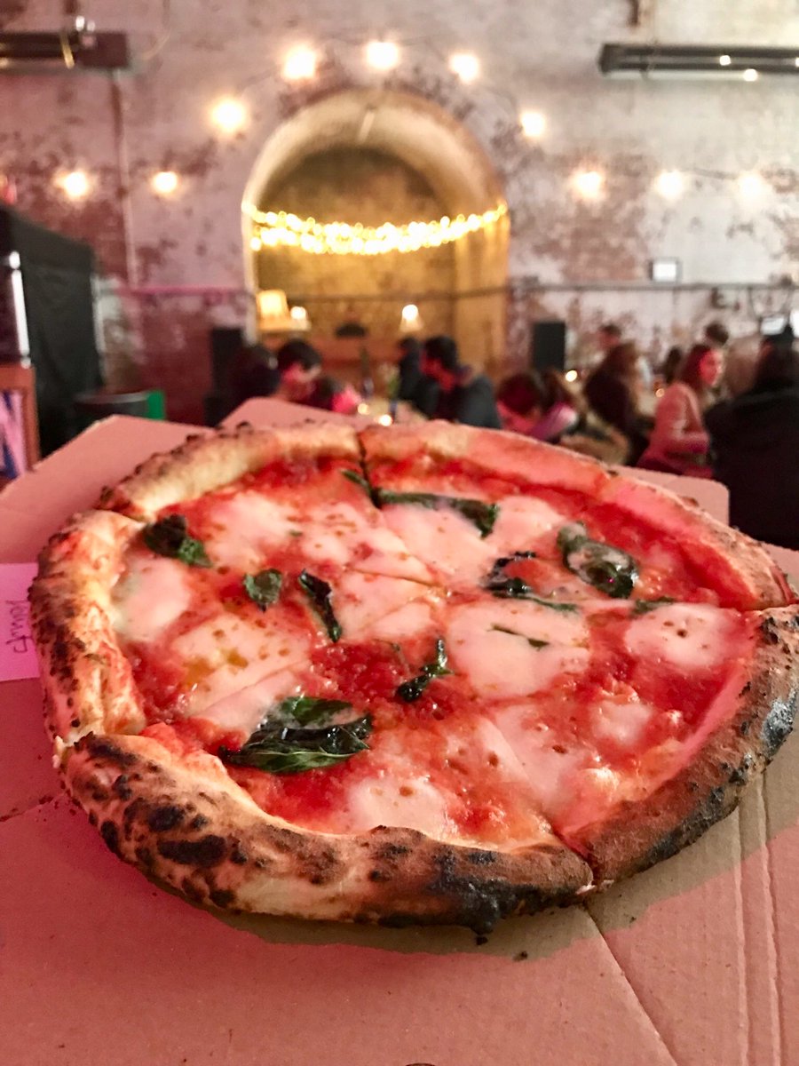 COMPETITION!

Follow &amp; RT to win...

1 X GRUB FROM EACH TRADER
6 X DRINKS

...at #GRUBFoodFair <a href="/MayfieldMCR/">Mayfield</a> THIS FRIDAY OR SATURDAY!

LAST OUTSIDE GRUB OF 2018!

#AllTheFunOfTheFoodFair