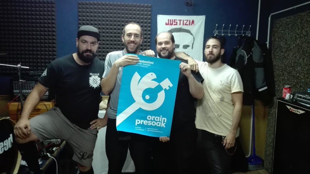 wearebleed's tweet photo. Desobedientzia eskubidea da!

#OrainPresoak #Bleed #Euskadi #metal https://t.co/0GUQpihEW4