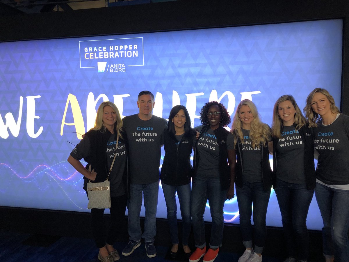 MaddyMcKnight2's tweet photo. #WeAreHere #ComcastNBCUatGHC @comcastcareers https://t.co/SBZyQWghrT