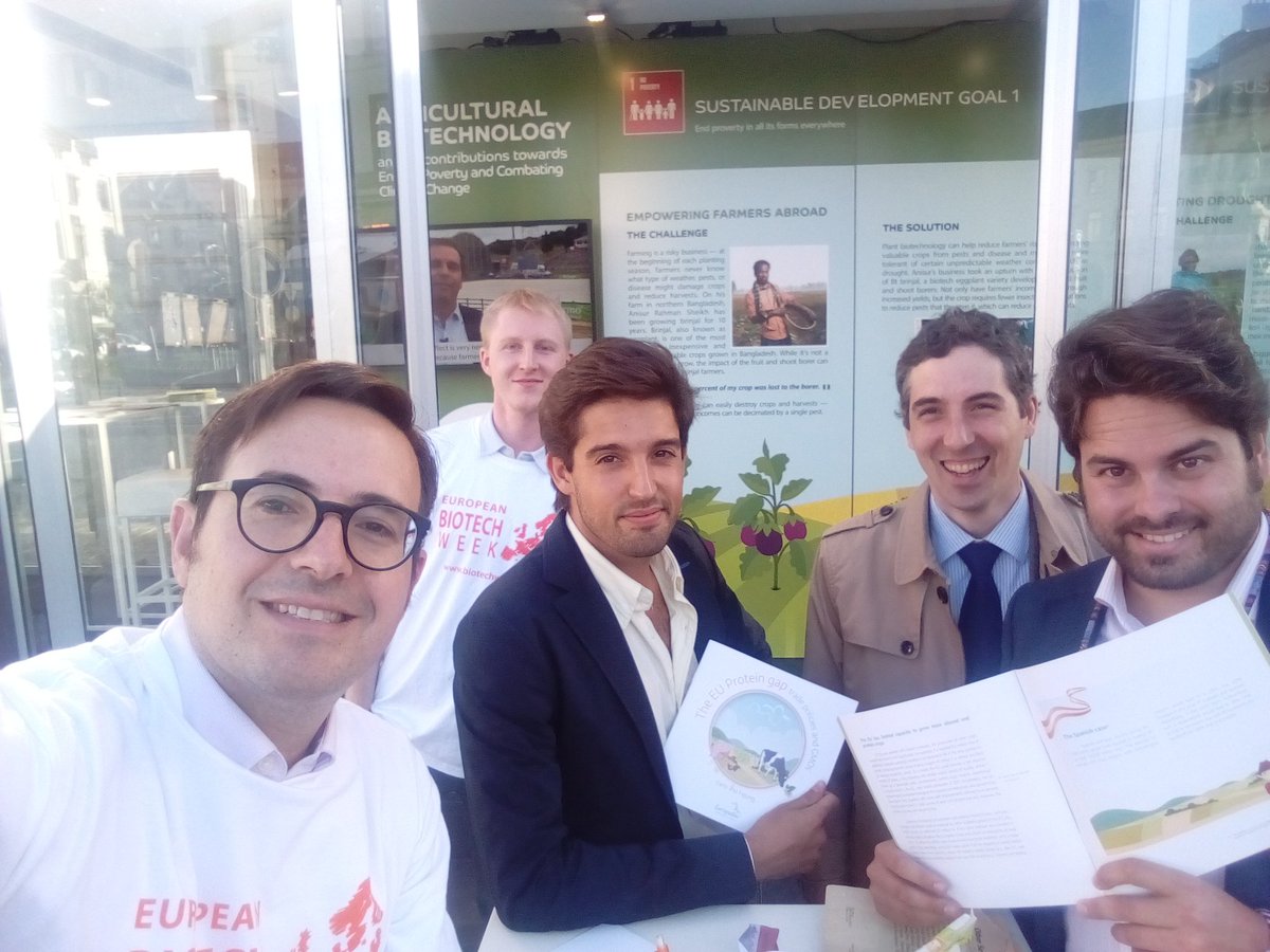 pedroraulnarro's tweet image. #biotechweek welcome #agri #influencers to our #biotech exhibition in place de lux @JMCASTILLABARO @EuropaBio