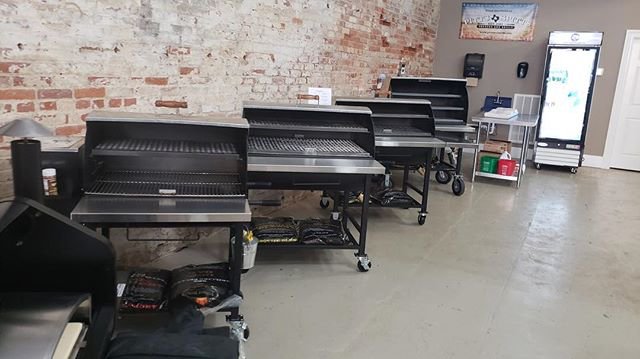 PittsandSpitts's tweet photo. If we build it, they will come! ๐ช#bbqpitts #pittsandspitts
๐ธ Repost @kybbqsupply:
Fully stocked and waiting on one more @pittsandspitts #pelletgrill #pelletsmoker #grillporn #paducah #paducahky #pittsandspitts #kybbq #kybbqsupply https://t.co/Bki65j9eCf