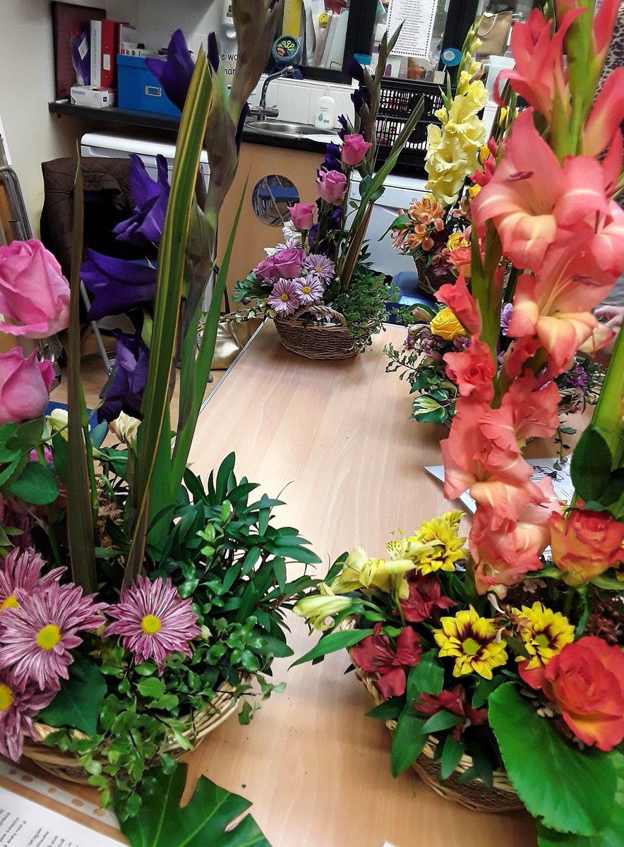DorsetLibraries's tweet photo. Who knew our customers were so talented!
A big thank you to the Broadstone and Corfe Mullen Floral Decoration Society for running the flower arranging workshop in #CorfeMullenLibrary , they created some beautiful displays! https://t.co/yHAYIMa0zF