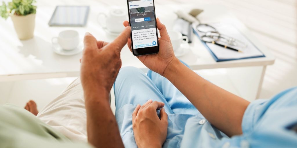 healthsherpas's tweet photo. Shopping for health insurance but want to stay with your current doctor? Making sure your provider is in-network is important so you can minimized your out-of-pocket costs. Learn more on our blog: https://t.co/u2RgmsJfsP. #AffordableCareAct #aca2018 https://t.co/8epcKr5IGZ