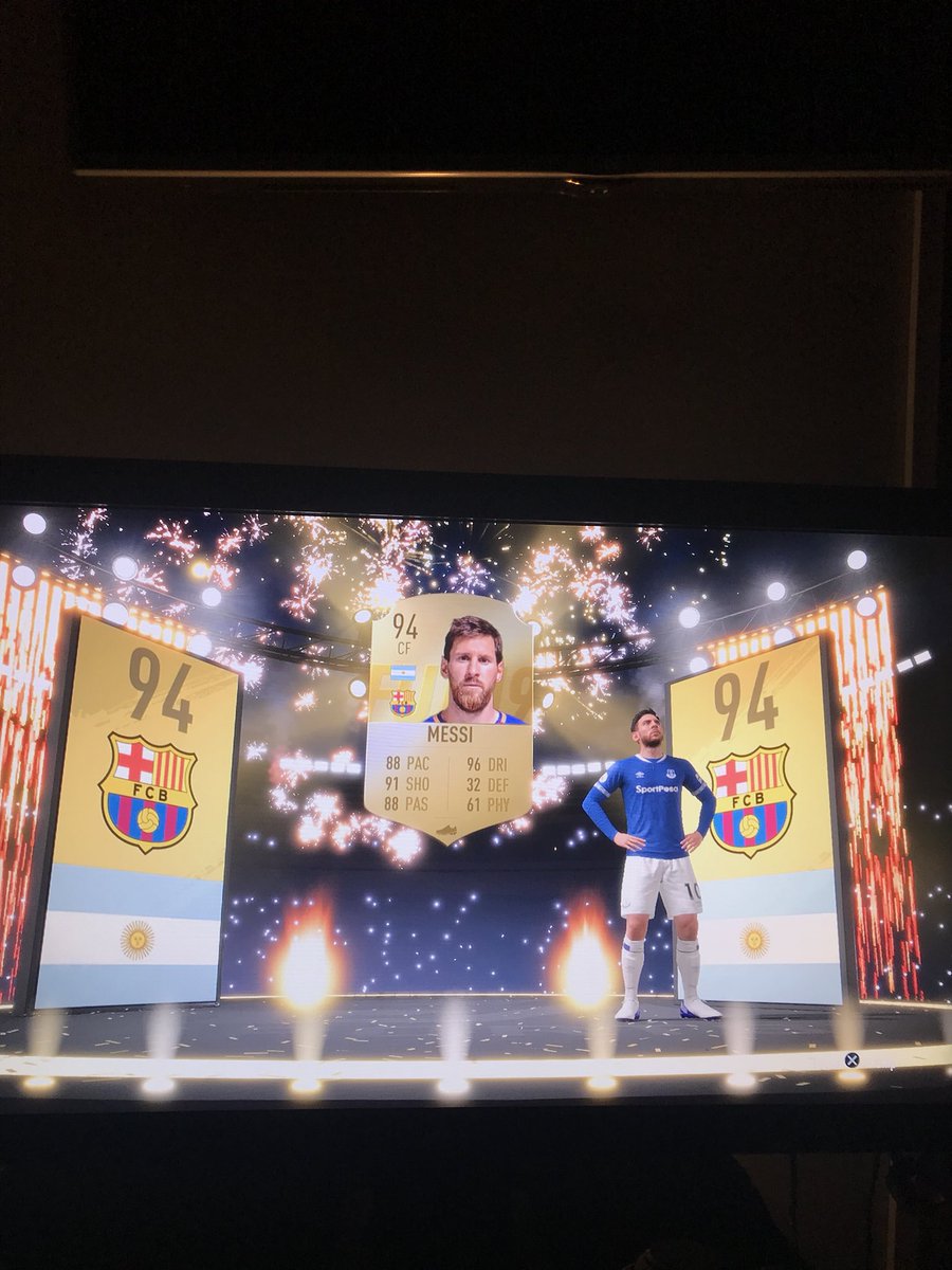 JohnBarry125's tweet photo. @KieronSFF Messi in a 2 player pack🤟😏 https://t.co/mBxjdZ4wV7