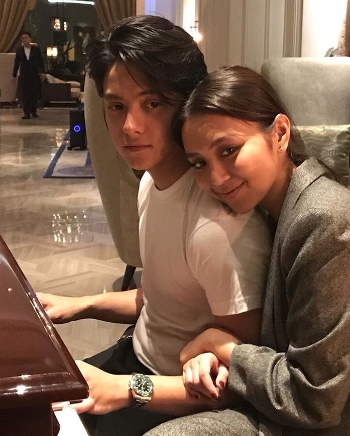 KNbals's tweet photo. The best talaga ang pagcling ng Misis sa Mister nya. 💙👫😍
@bernardokath @imdanielpadilla 

#ABSCBNBallFanFave Kathryn Bernardo
#ABSCBNBallFanFave Daniel Padilla https://t.co/qrYdw6B5a0