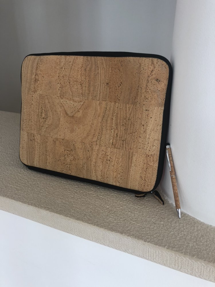 NetEventsTV's tweet image. COMPETITION During our event on the 27-28 Sept we will be giving out a very special Algrave cork designer laptop case. If you are a guest press/analyst (at NetEvents) all you have to do is tweet the most during NetEvents Portugal! Tweets MUST include @NetEventsTV and #NetEvents18
