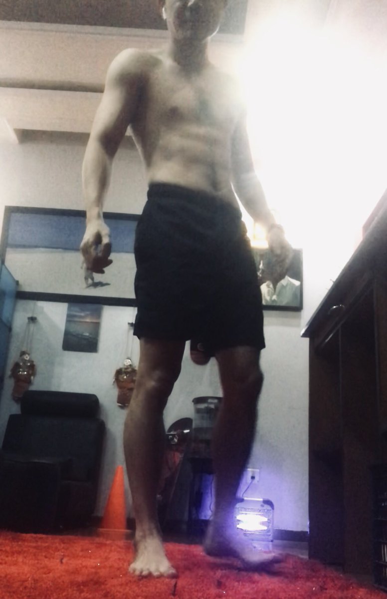 MrThway's tweet photo. Home WorkOut Time 😖
#minthway https://t.co/97v8omM6gS
