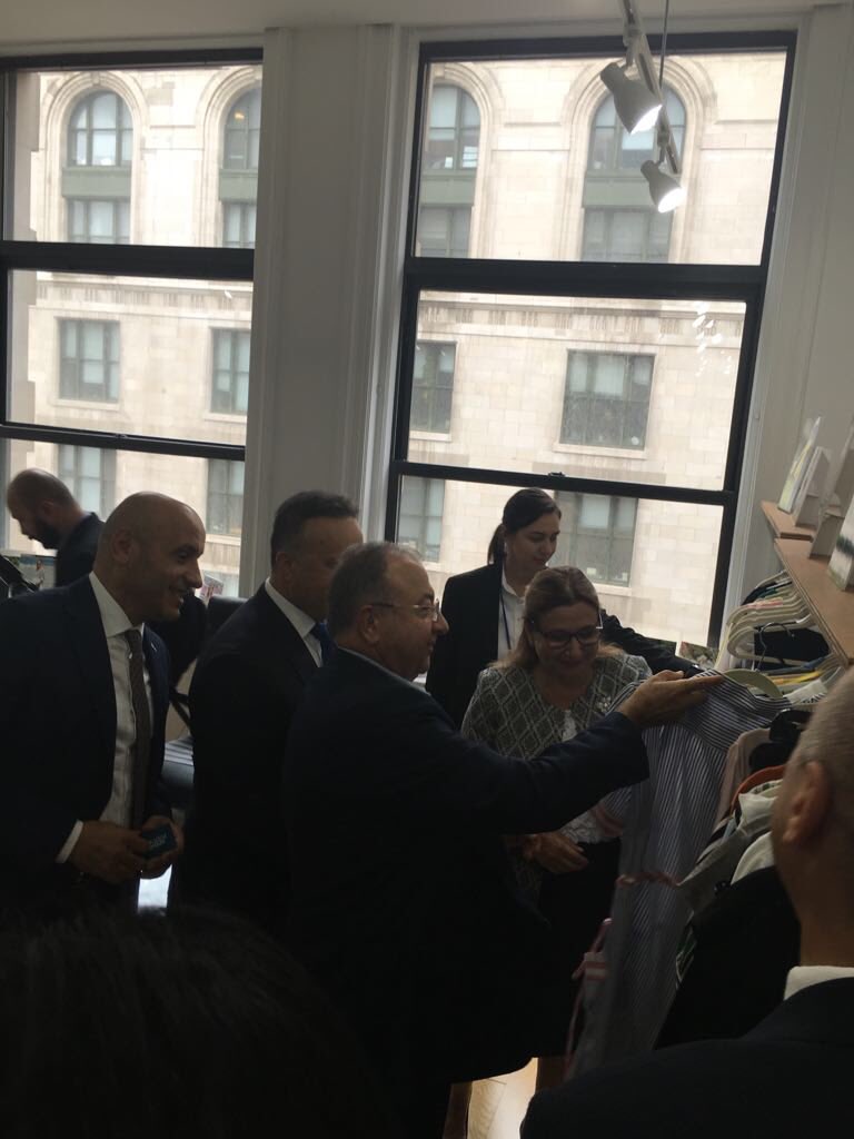 ihkibirlik's tweet photo. Amerika’da bulunan @ticaret mız Sn. @pekcan New York Türkiye Ticaret Merkezimizi ziyaret ederek merkezimiz ve firmalarımız hakkında Başkanımız Sn. @GultepeMustafa den bilgi aldı. #hazırgiyim #ihkib #ihracat #ekonomi #ziyaret #turkishtradecenter #apparel #export https://t.co/juOk2S6IZN