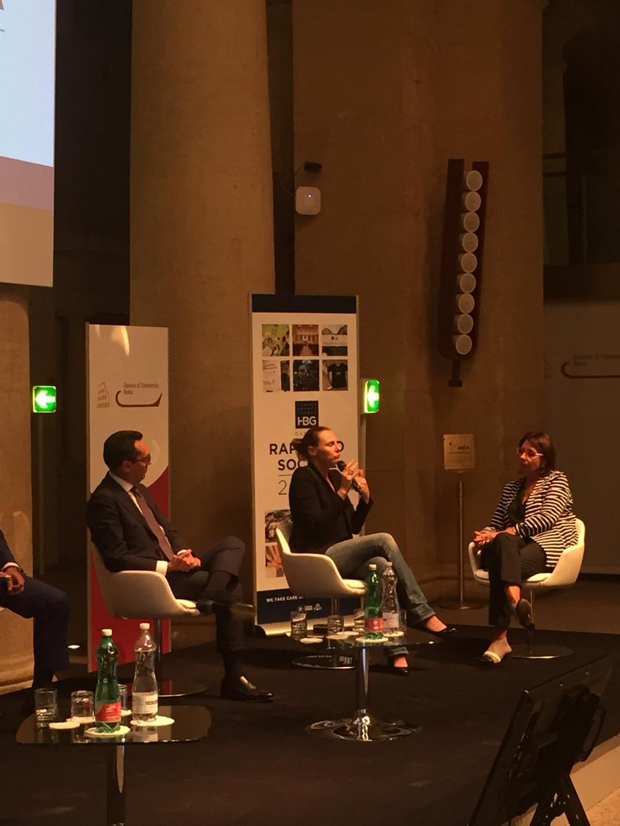 HBGgaming's tweet photo. .@ele_voltolina fondatrice della @Repub_stagisti alla presentazione del nostro #rapportosociale2017 : abbiamo un rapporto con @HBGgaming perché è una azienda trasparente, virtuosa, che investe sulle risorse umane Nell'80% dei casi gli stages si trasformano in contratti di lavoro https://t.co/lMv9VLXhxu