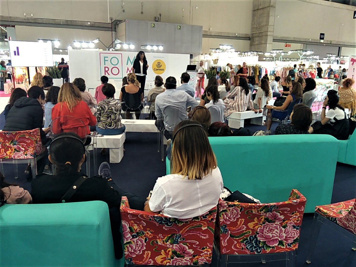 MOMADMadrid's tweet photo. Gema Gómez, directora de @SlowFashionNext participó en el #ForoMOMAD y el Speaker´s Corner de #MOMAD2018 para hablar sobre la diversidad de materiales y tejidos sostenibles, además de participar en la mesa redonda sobre materiales veganos https://t.co/MQNCzlCzb3 https://t.co/U0ulYMVaTS