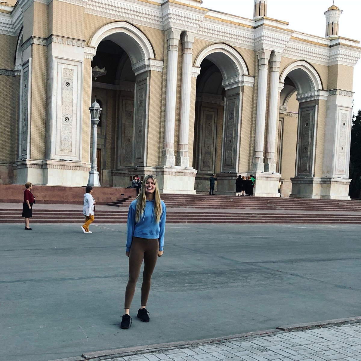 geniebouchard's tweet photo. Visited a new country this week! This is a rare occasion because I’ve been traveling around the world for 15 years now, so I’ve been many places. Uzbekistan is such an interesting mix of Asia, Russia and the Middle East. I don’t know if I would have come here without tennis! 🙏🏼 https://t.co/lvO8mDxK4G