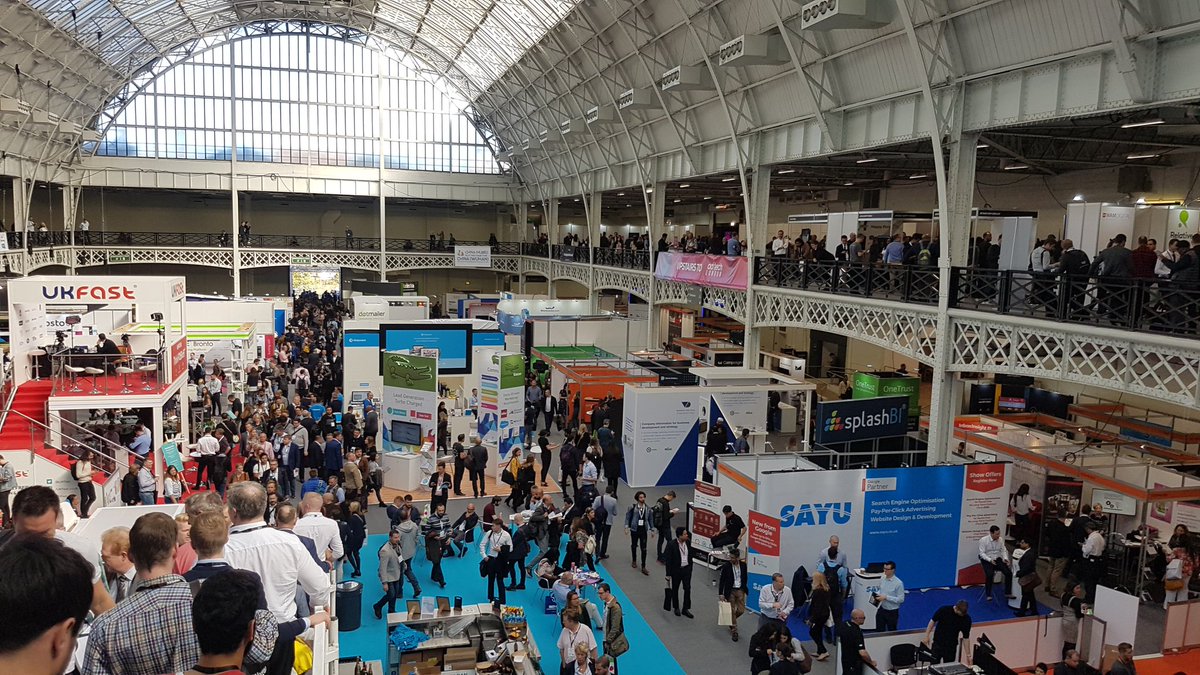 we_are_into_'s tweet image. Our director @JoannaBrassett presented with @stevebuzzpearce from @skyscanner @adtechLDN #TFM18 #BigData #RichData #culture #brand