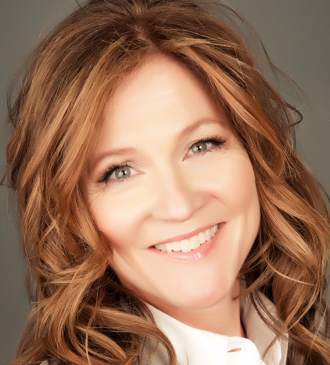 esfsprings's tweet photo. Empty Stocking Fund is back! We are so excited to welcome Deb Mahan on the team as the first-ever full-time director of Gazette Charities. She is an incredible leader and we are lucky to have her helping us #SparkTheGivingSpirit https://t.co/SkU7n148Yr