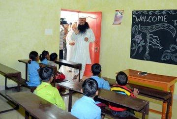 sunitainsanmsg's tweet photo. #StMSGPromotingGirlsEducation thanks to Dr. MSG for  promoting girls education .We will always be thankful for this. https://t.co/i9s235tgYq