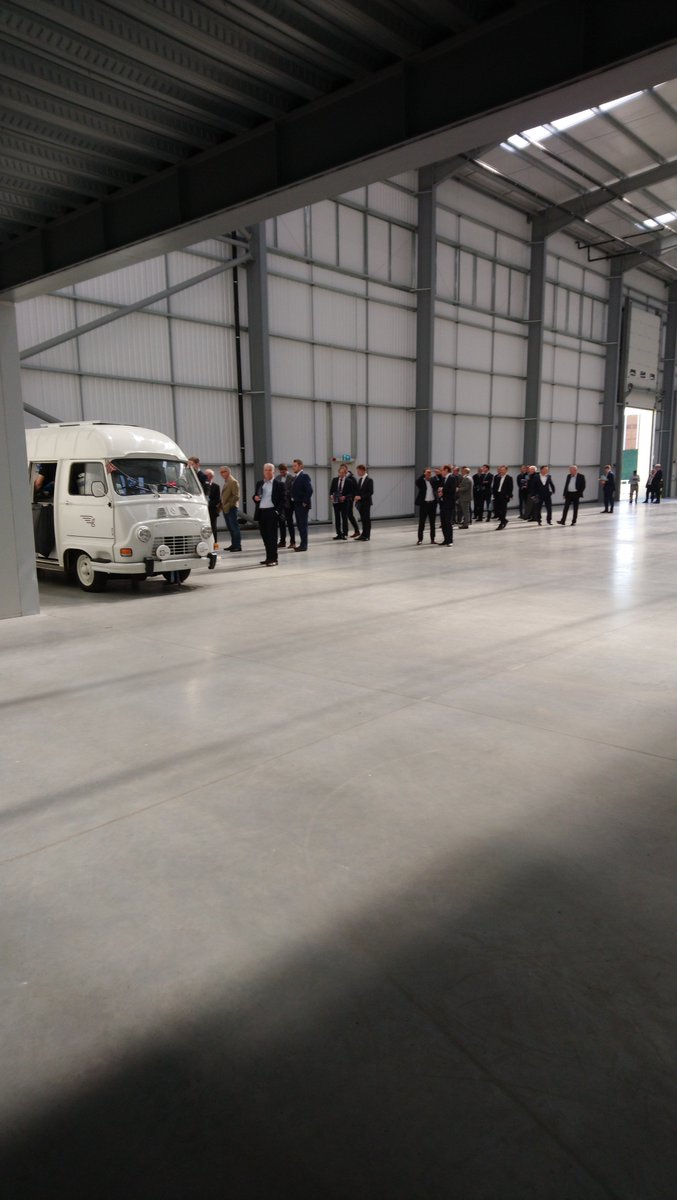 N_SFrancis's tweet photo. Great to see our #launch of #SouthCentral had such a great attendance. For further information contact @jll_jmanhire and @JLL_swoodruff 
@LaSalleIM @JLLIndustrial @LSHtweets #Southampton #Industrial https://t.co/WG5IbgkGF7