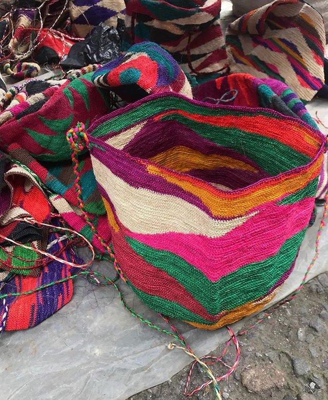 PROEC_CHICAGO's tweet photo. Throwback Thursday: In one of her many journeys through the world #AOWHandmade stopped in 🇪🇨 to bring new resources directly to designers and retailers.  #PajaToquillaHats #ShigraBags #Taguajewelry are some of the stops in this magical trip ▶️ https://t.co/eAbvfgBLud https://t.co/EQKARsotx6