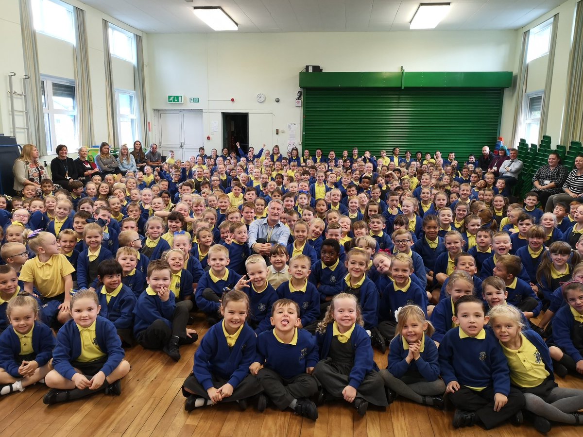 DPoetryBuzz's tweet photo. Fab day today to kick off my National poetry day visits - such a welcoming, happy school! @OurLadyStar 😁 See you all again tomorrow... https://t.co/FZdIRF8oxS