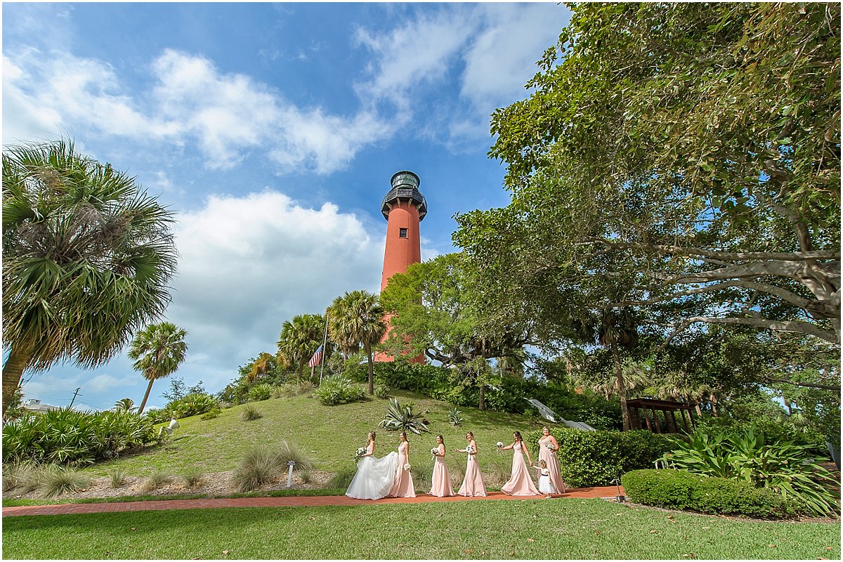 MarriedInPB's tweet photo. Yeah, we kinda love photos with the @JupiterLH 😍😍😍 #jupiterlighthouse #jupiterinletlighthouse #favoritelighthouse // 📸 #poirierweddingphotography // https://t.co/7O9qoy8DBy https://t.co/sSGmVgiUcR