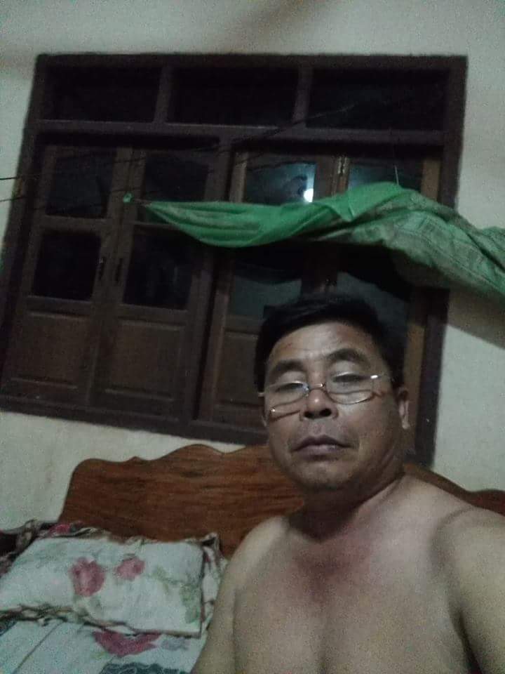 ເດັກ​  ມັກລຸ້ນພໍ່ tweet media