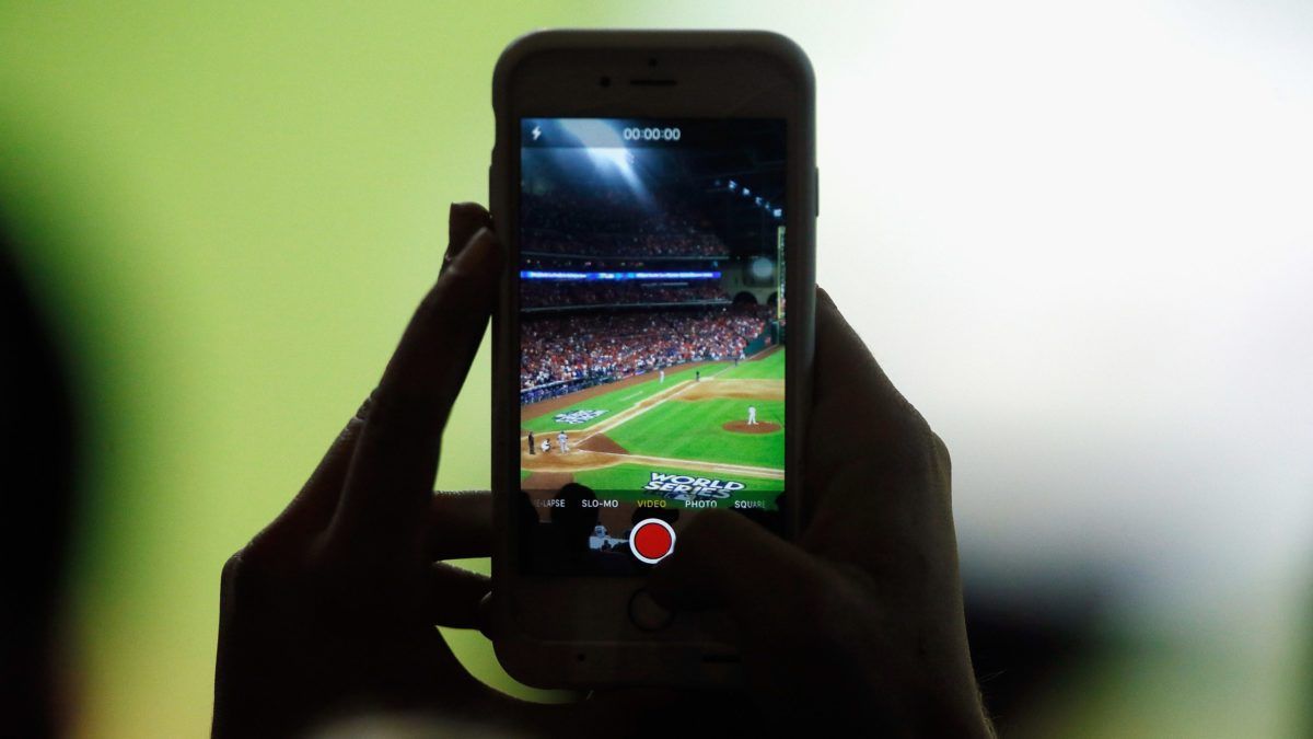 JeremieBidault's tweet photo. Fans Demand Sports Streams With Little to No Delay Compared to Broadcast #sports #SportsBiz #FanEngagement https://t.co/GnWuQqVGOr https://t.co/wwxO30cNGS