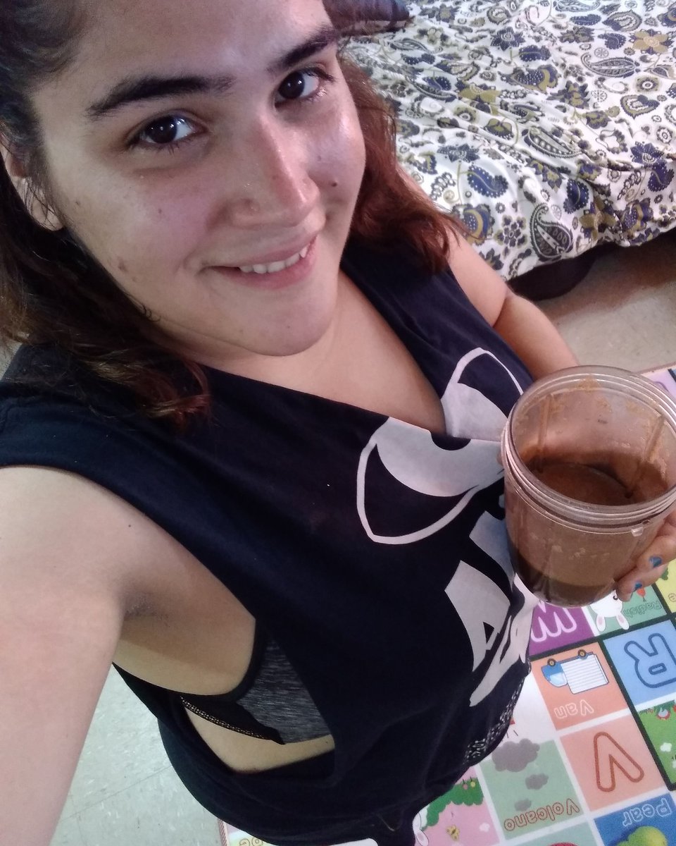 KathehFit's tweet photo. We all go through struggles everyday. But today I did what was right for me. Ate an amazing breakfast. Cleaned up. Worked out and now drinking my super food shake. #shakeology #b4liift4 #shaunweek #feelingbetter #backongrind #chestandbackcircuit #speed4 #ifeellikesupermom https://t.co/zJGCNhkoph