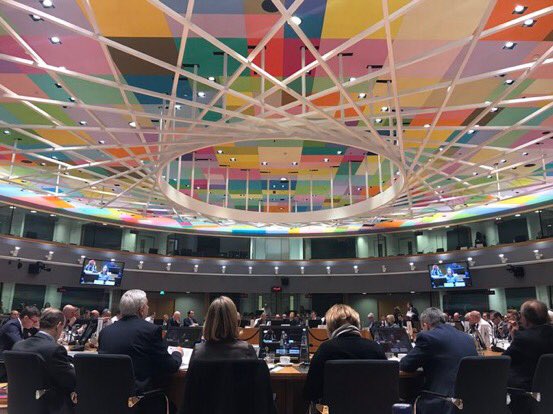 florikafink's tweet photo. #EDlangs means for @EUInterpreters to preserve & celebrate on a daily basis the linguistic diversity of 🇪🇺 with 24 official EU languages and many more regional ones on request.
#1nt & #8xl in 🇪🇺institutions also actively contribute to the development of 🇪🇺 languages . https://t.co/afzs7RMV7E
