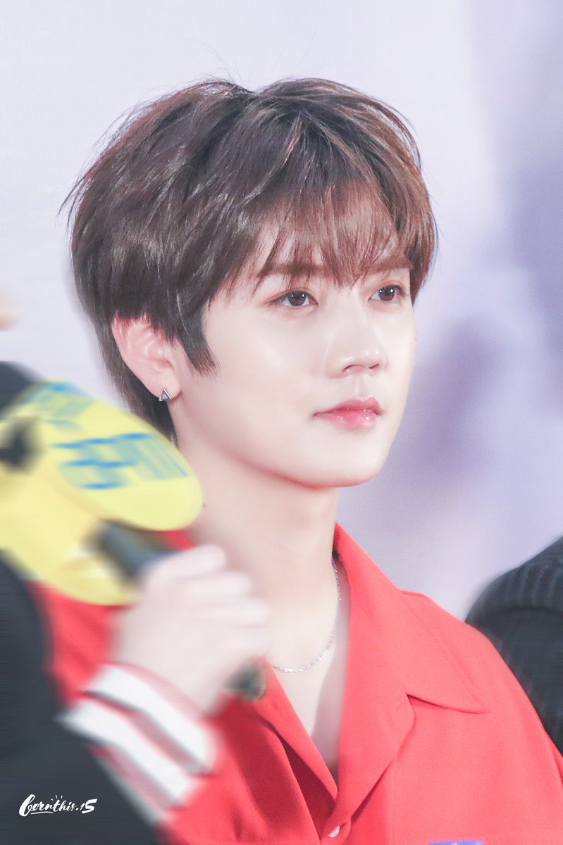 Bornthis15's tweet photo. 🐰 2018.9.22 APM 

#렌 #민기 #최민기 #뉴이스트W #REN https://t.co/oFTfb90atT