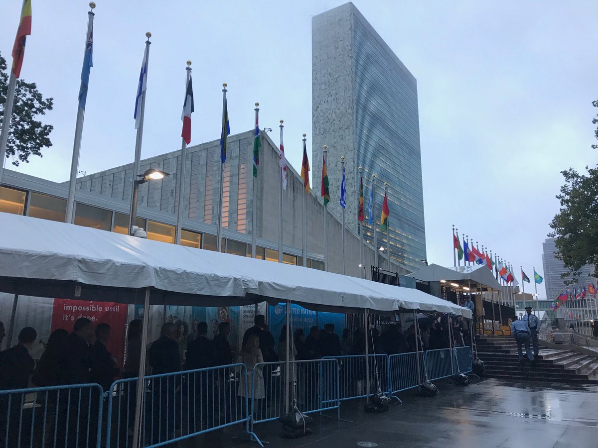 Laurence Pessez (@laurencepessez) on Twitter photo #tobaccofree <a href="/DrBronKing/">Dr Bronwyn King AO</a> on our way to the launching of the Pledge at the UN what a crowd! <a href="/BNPParibas/">BNP Paribas Group</a> #tobaccofree <a href="/DrBronKing/">Dr Bronwyn King AO</a> on our way to the launching of the Pledge at the UN what a crowd! <a href="/BNPParibas/">BNP Paribas Group</a>