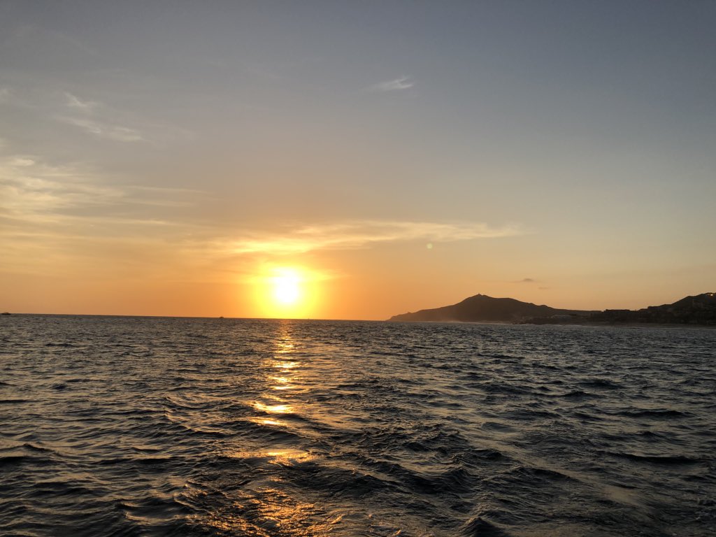 gamraes's tweet photo. #Sunset cruise on the Pacific Ocean.  #notbadforaTuesday #thearch #cabo https://t.co/hIM5fmNJuu