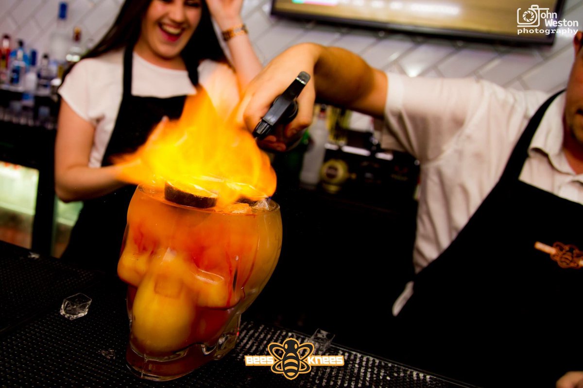 beeskneesbars's tweet photo. Halloween Is Coming ☠️ 

🔥Our Zombie Cocktail Sharer 

#beeskneesbars #BeesKnees #ZombieCocktail #Cocktail #burnley #Halifax #rawtenstall #oldham #Blackburn #cocktails #cocktailporn #nightlife #burnleynightlife #Halloween #HalloweenCocktails https://t.co/oGh3hy3jHv